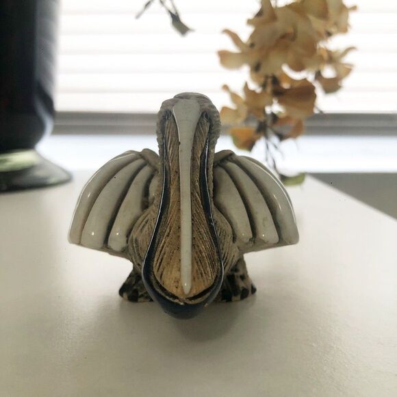 Artesania Rinconada Pelican figurine. Collection piece. Bird Lover. Beach Lover - Picture 4 of 8